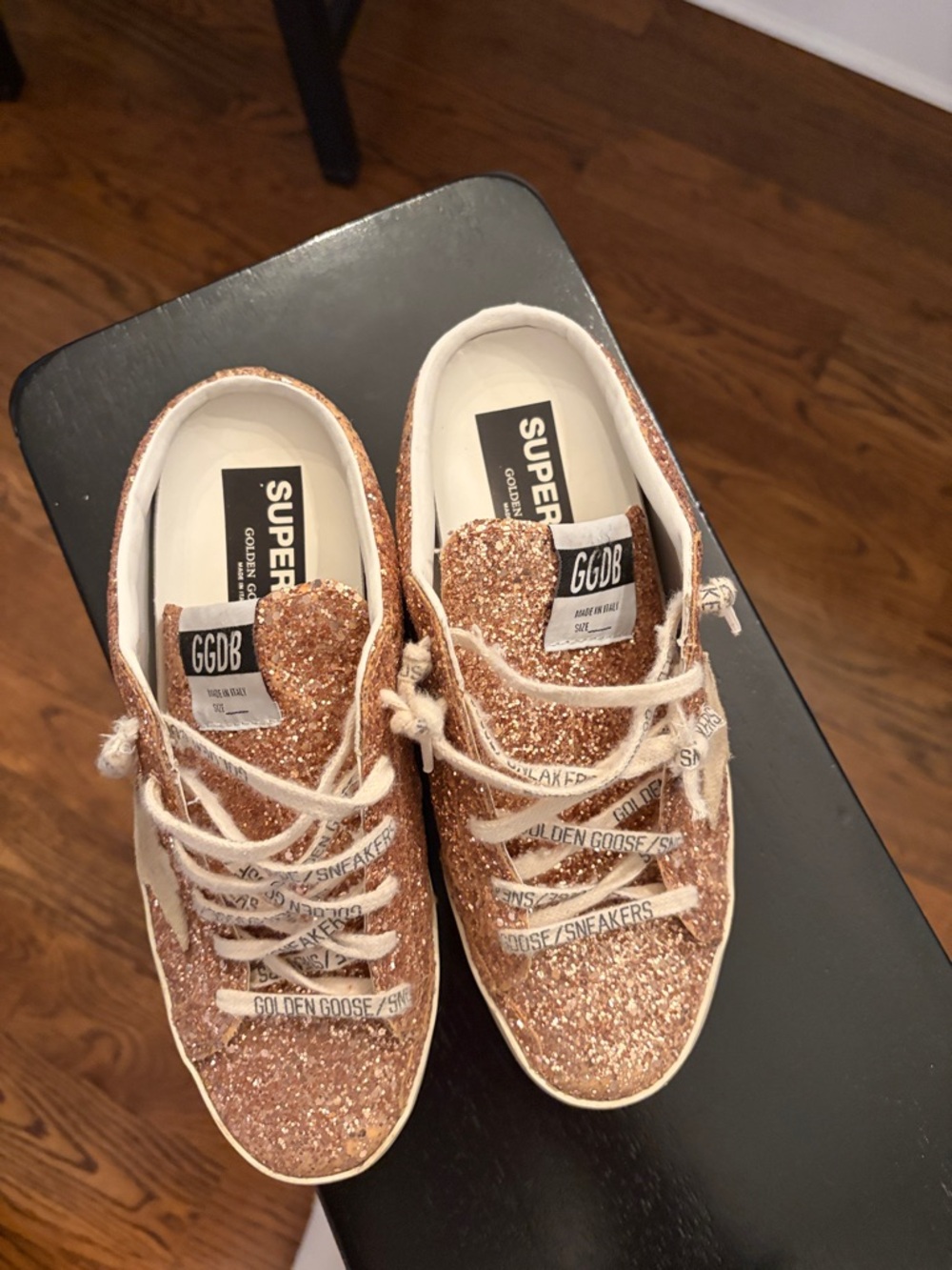 GOLDEN GOOSE Low-Top Sneakers in Rose Gold - Picture 2 of 4